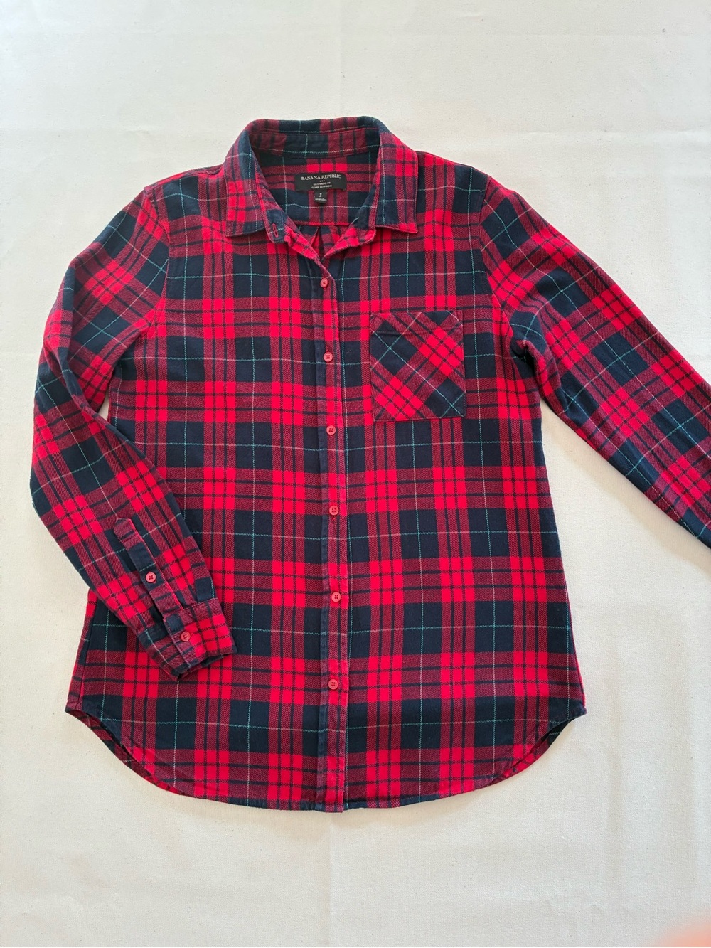 Banana Republic Red Plaid Flannel Boyfriend Shirt Size S 100% Coton Blouse - Picture 9 of 9